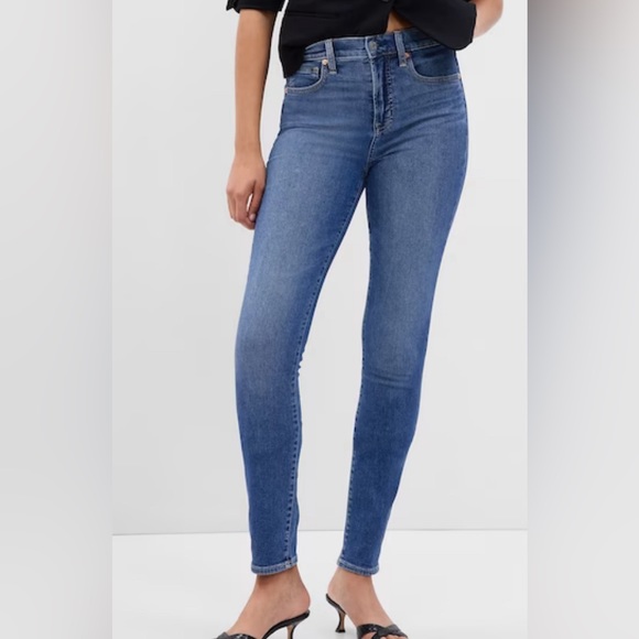 GAP Denim - Gap ladies Premium Super Skinny medium wash jeans Size 14/32R